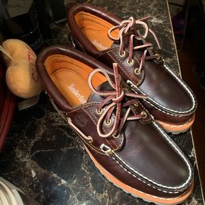 Women’s Classic Timberland Shoe, Size 7.5